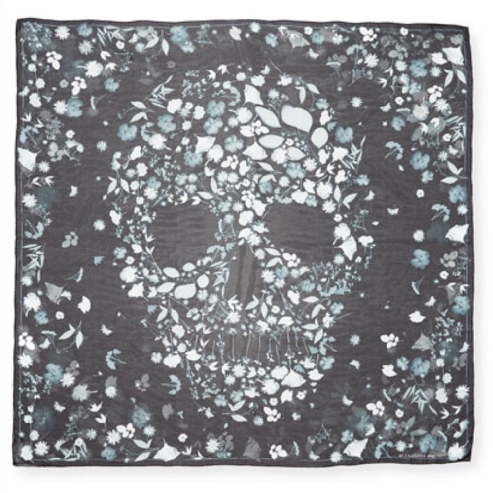 Lg silk Scarf